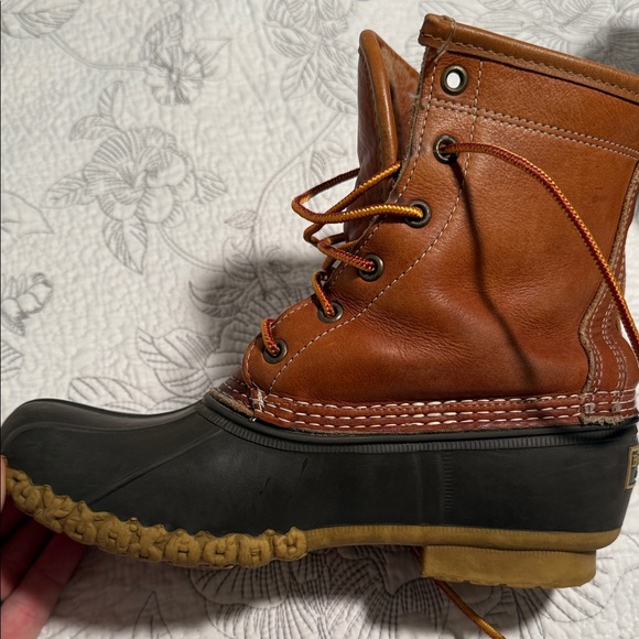 L.L. Bean Tan and Brown Lace-Up Boots - Picture 4 of 16